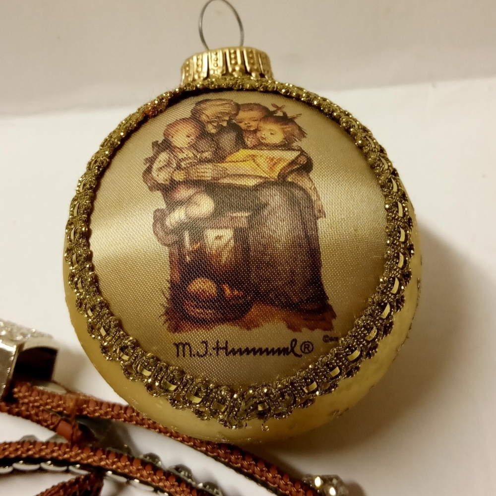 💕Vtge Grandma Story Story Glass Ornament MJ Hummel 4"